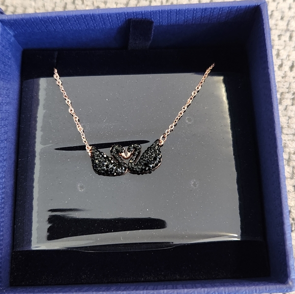 Swarovski Iconic Double Black Swan Necklace with Rose-Gold Tone Plated NIB - Picture 4 of 8